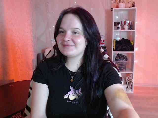 Lizzi-Peach webcam