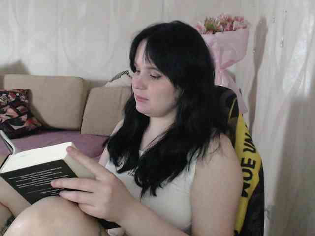Lizzi-Peach webcam