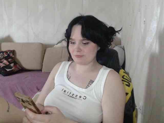 Lizzi-Peach webcam