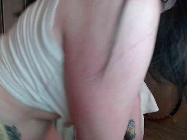 Lizzi-Peach webcam