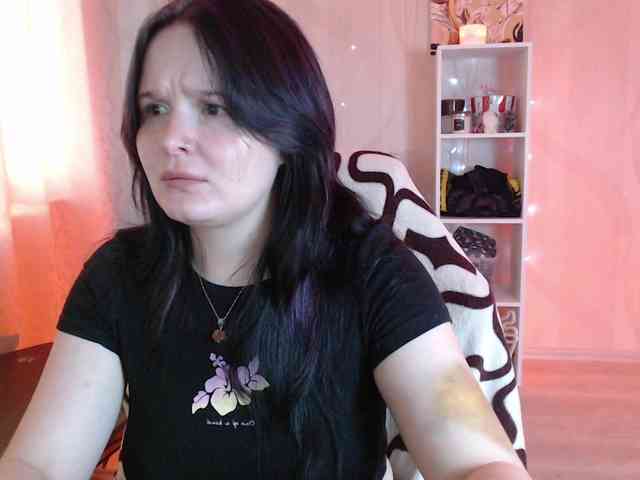 Lizzi-Peach webcam
