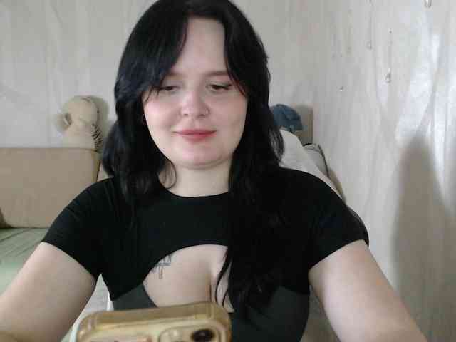 Lizzi-Peach webcam