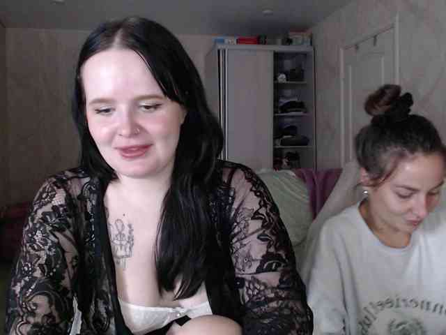 Lizzi-Peach webcam