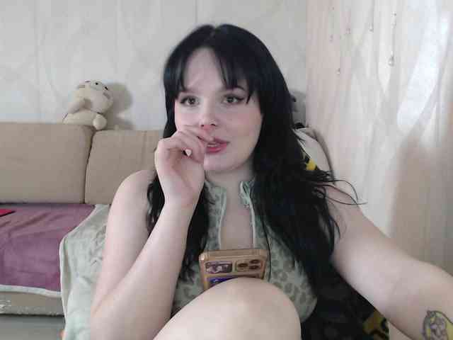 Lizzi-Peach webcam