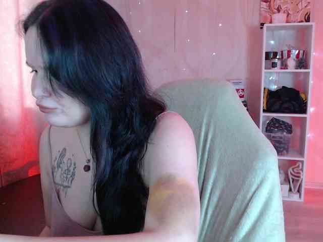 Lizzi-Peach webcam