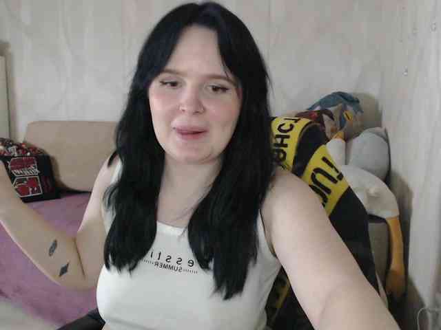 Lizzi-Peach webcam