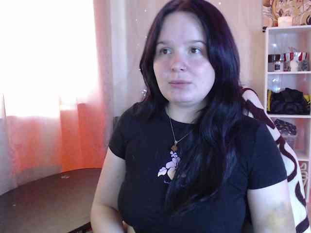 Lizzi-Peach webcam