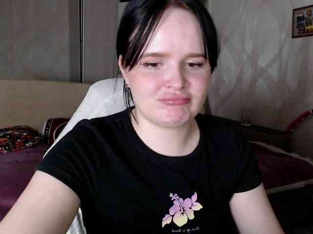 Lizzi-Peach webcam