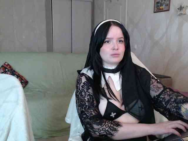 Lizzi-Peach webcam