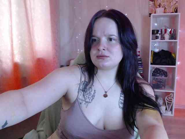 Lizzi-Peach webcam