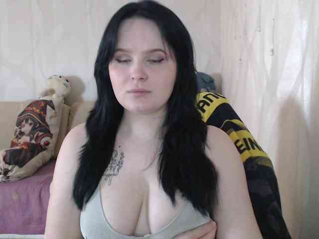 Lizzi-Peach webcam