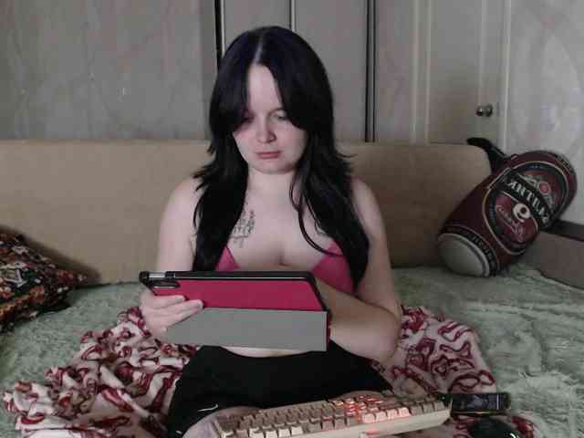 Lizzi-Peach webcam
