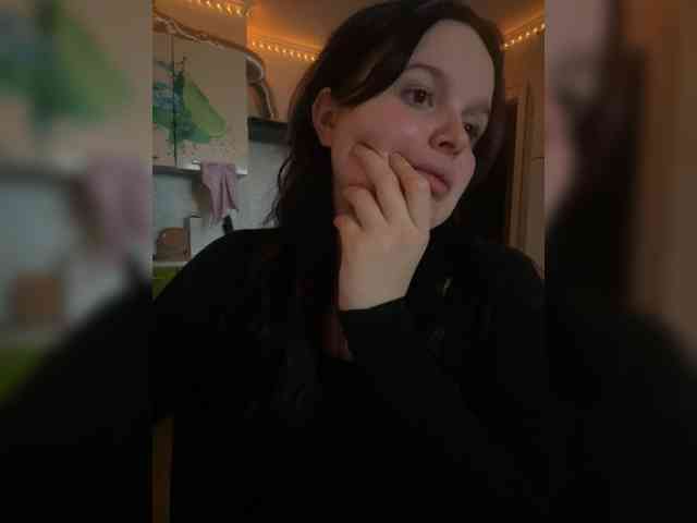 Lizzi-Peach webcam