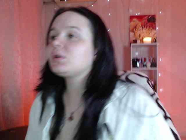 Lizzi-Peach webcam