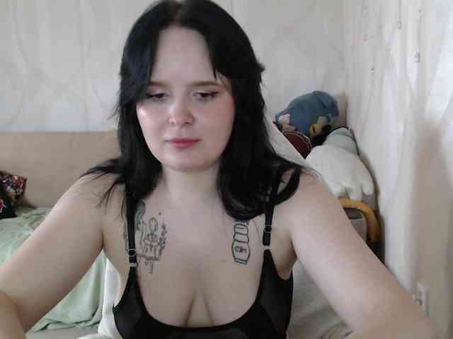 Lizzi-Peach webcam