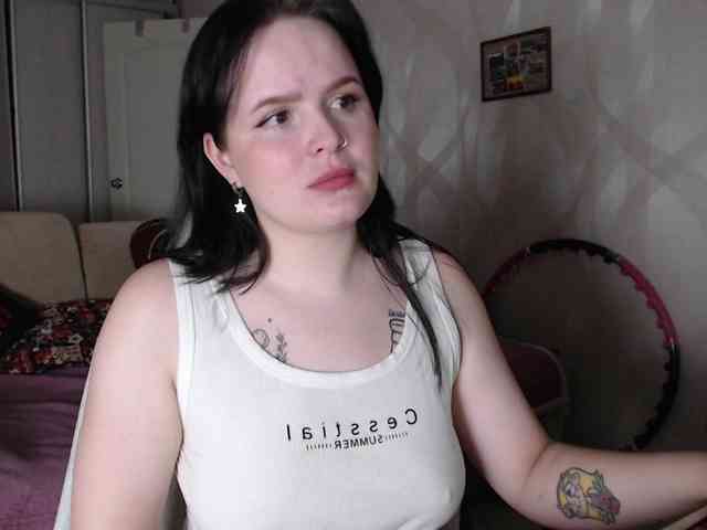 Lizzi-Peach webcam