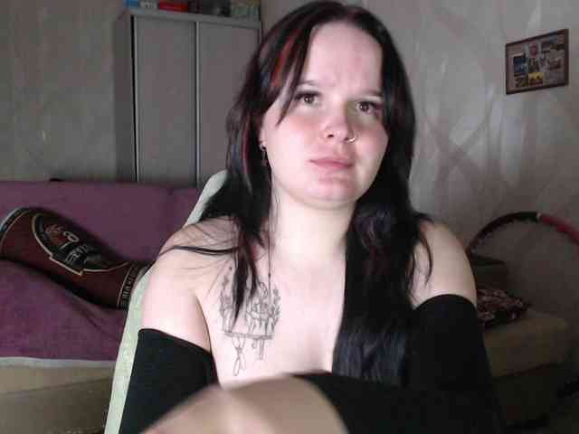 Lizzi-Peach webcam