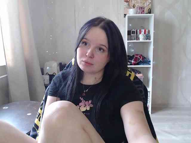 Lizzi-Peach webcam