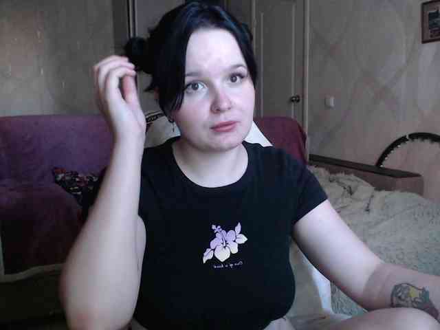 Lizzi-Peach webcam