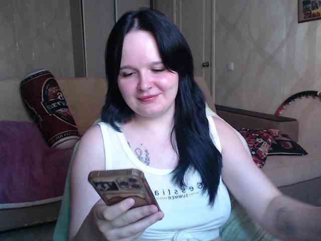 Lizzi-Peach webcam