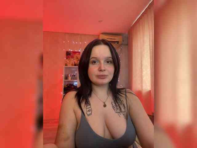 Lizzi-Peach webcam