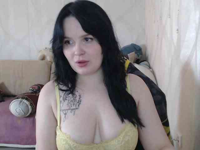 Lizzi-Peach webcam