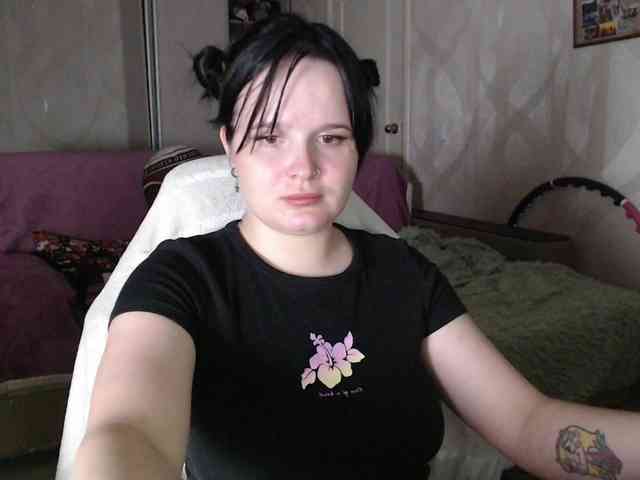 Lizzi-Peach webcam
