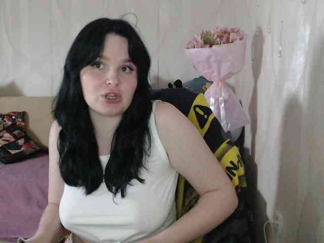Lizzi-Peach webcam