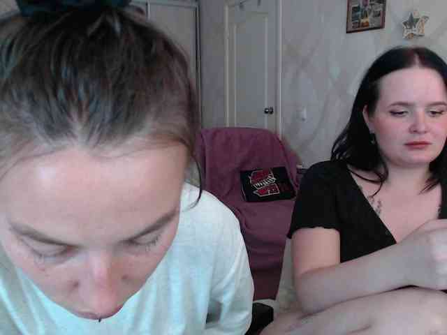 Lizzi-Peach webcam