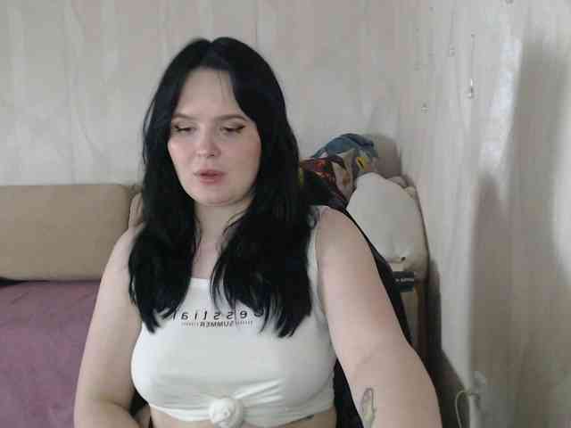 Lizzi-Peach webcam