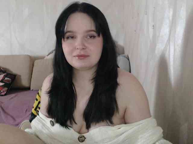 Lizzi-Peach webcam