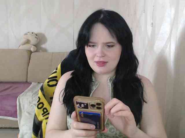 Lizzi-Peach webcam