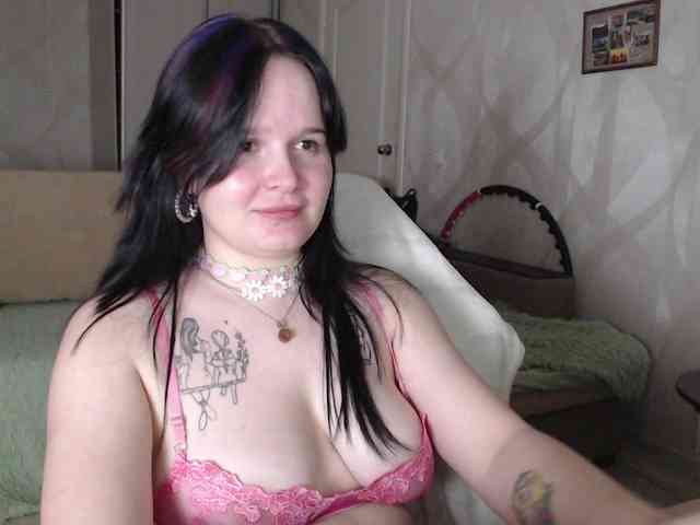 Lizzi-Peach webcam