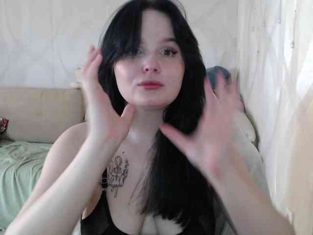 Lizzi-Peach webcam