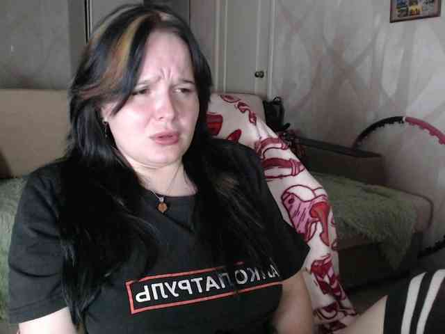 Lizzi-Peach webcam