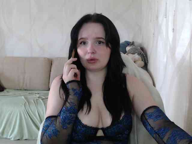 Lizzi-Peach webcam