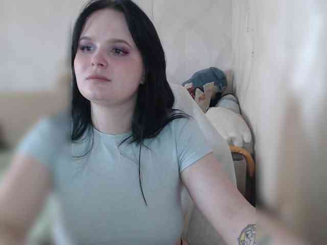 Lizzi-Peach webcam