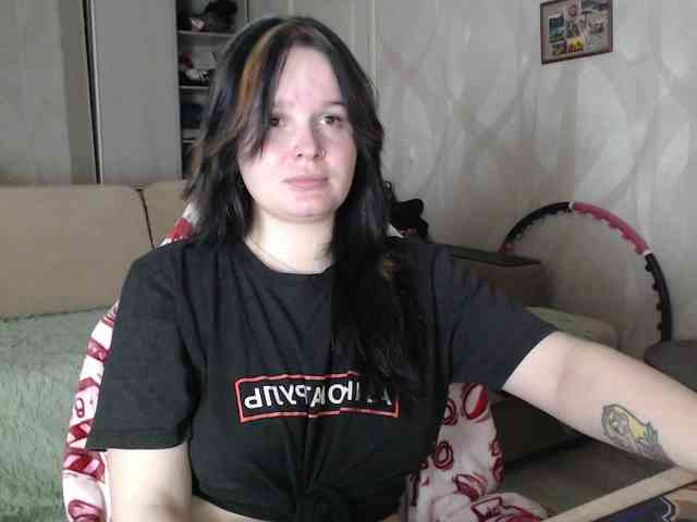 Lizzi-Peach webcam