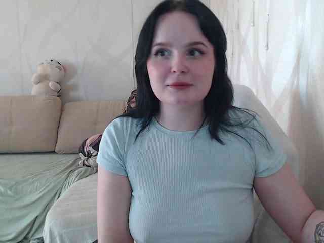 Lizzi-Peach webcam
