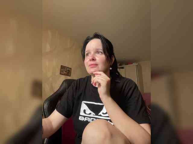 Lizzi-Peach webcam