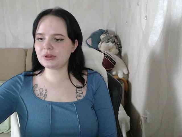 Lizzi-Peach webcam