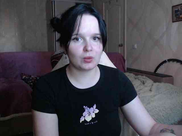 Lizzi-Peach webcam