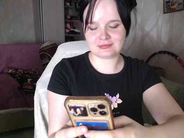 Lizzi-Peach webcam