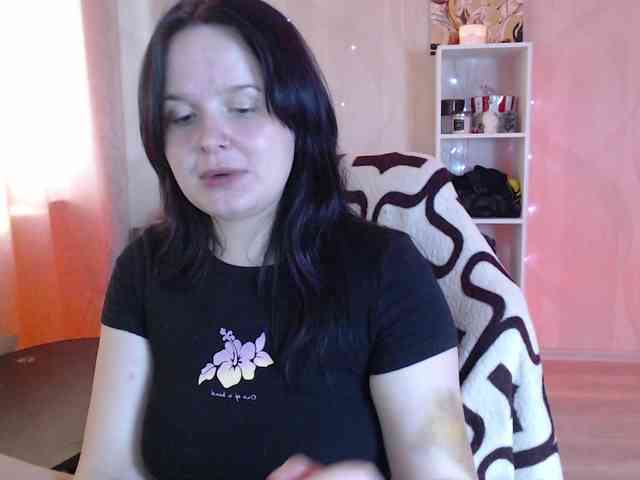 Lizzi-Peach webcam