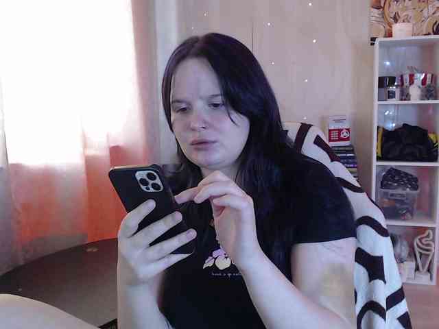 Lizzi-Peach webcam