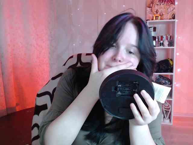 Lizzi-Peach webcam