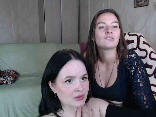 Lizzi-Peach Sex Cam Show