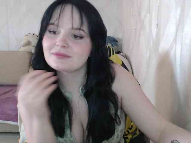 Lizzi-Peach webcam