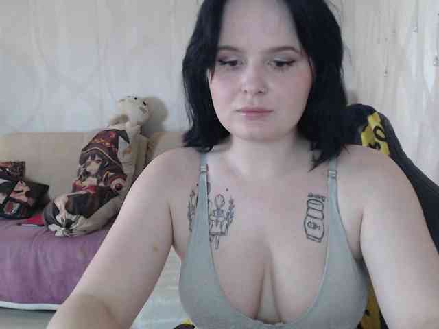 Lizzi-Peach webcam