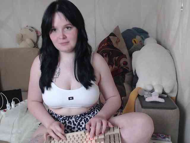 Lizzi-Peach webcam
